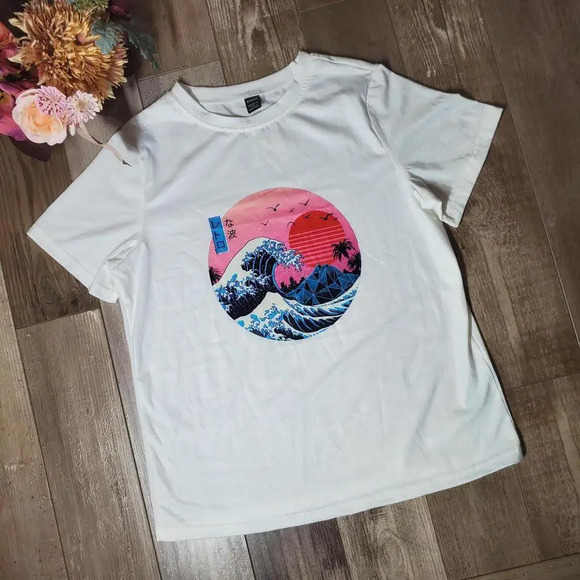 SHEIN Graphic T-Shirt Women's Size Large NWOT - Picture 10 of 15